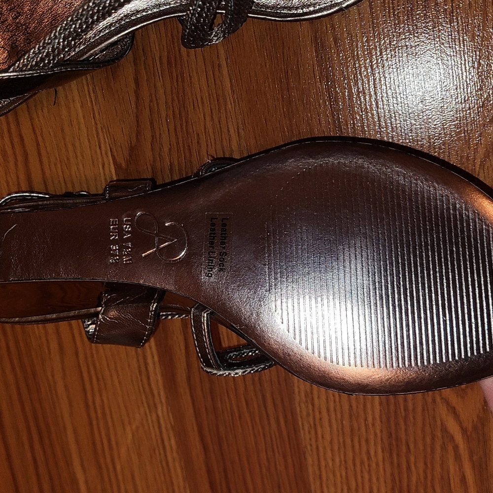 Adrianna Pappel Sandals - Wedge Size 7.5 - NWOT Silver/Grey/Taupe - Picture 4 of 5